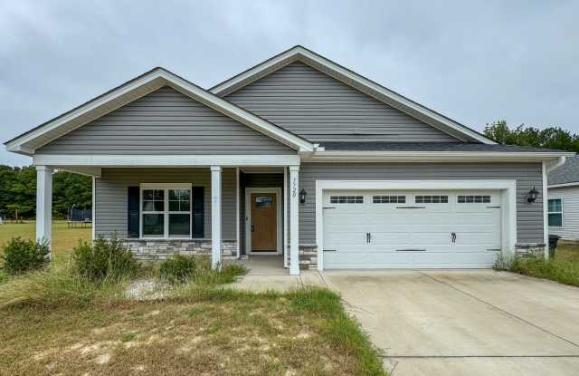 Beautiful 4 Bed 2 Bath Home in Fayetteville Gallery 1