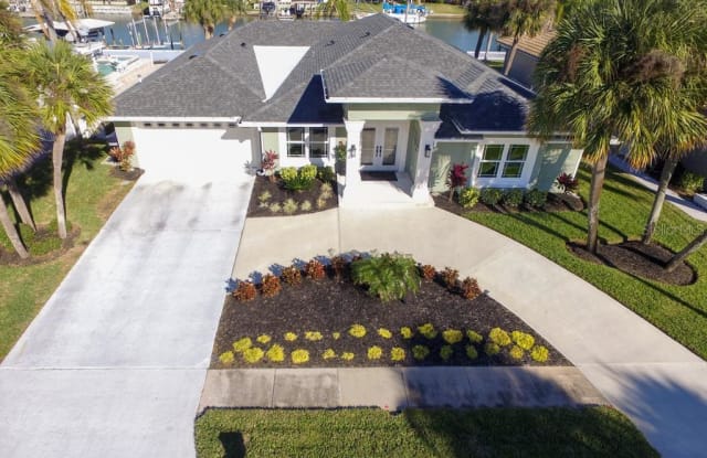 695 ISLAND WAY - 695 Island Way, Clearwater, FL 33767