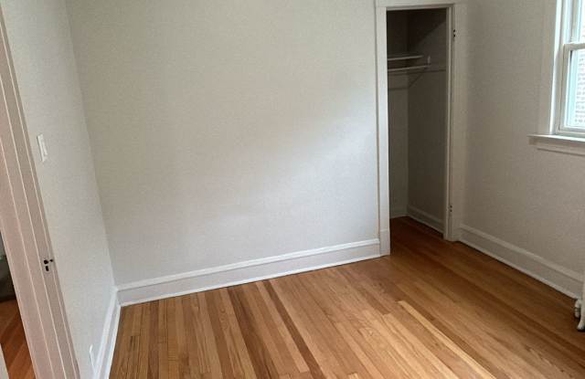 2326 Euclid Avenue - 2 Gallery 3