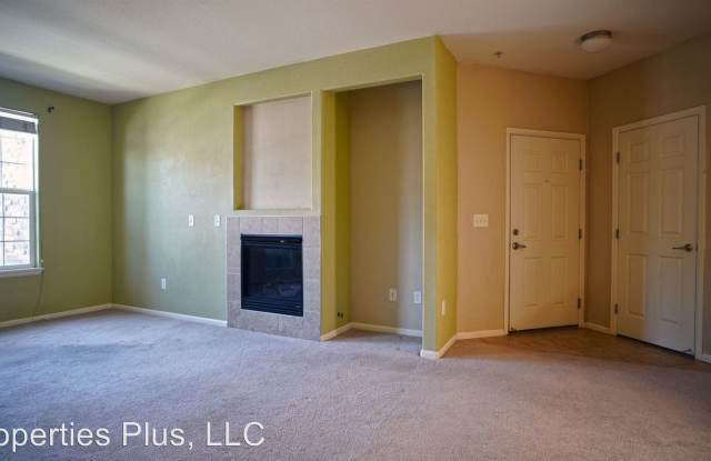 3100 Blue Sky Cir #14-203 Gallery 4