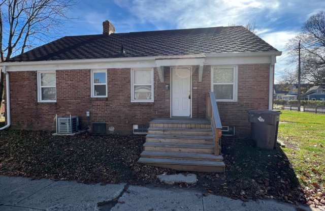 607 N Tibbs Avenue photos photos