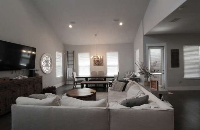 283 Lakeland Drive Gallery 3