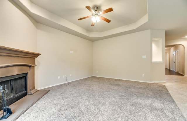 4924 Lazy Oaks Street Gallery 4