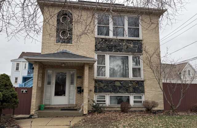 5124 S KOSTNER Avenue unit: 2 photos photos 5124 S KOSTNER Avenue unit: 2 photos photos