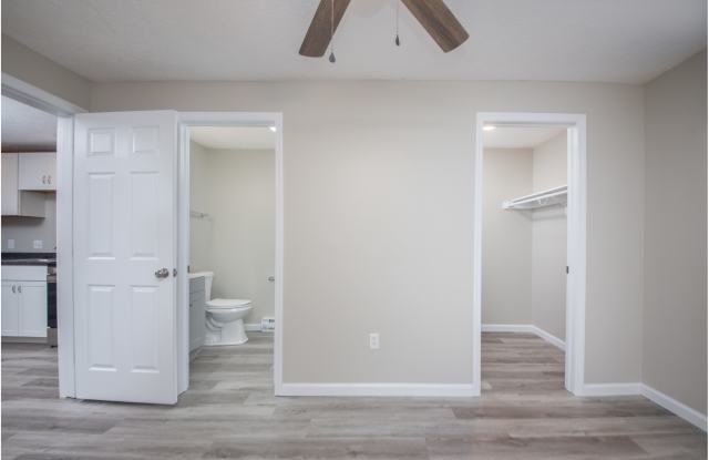 1064 Willowdale Rd photos photos