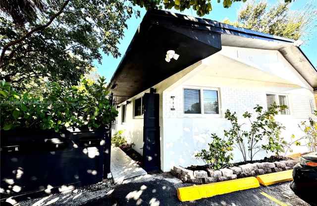 111 NW 7th Ave photos photos