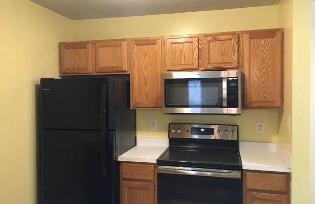 1087 HILLSIDE LAKE TERRACE Gallery 4