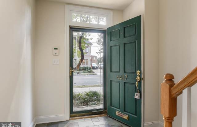 4417 MACARTHUR BOULEVARD NW Gallery 4