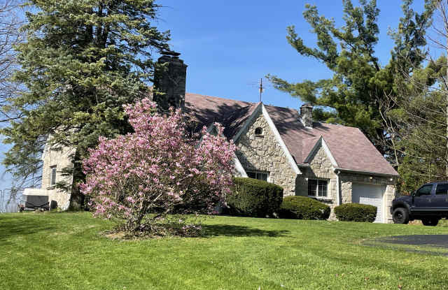 4490 Kemp Rd photos photos