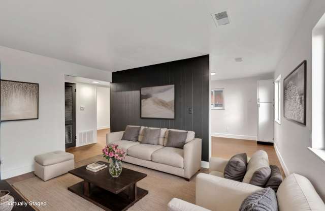 8 Bordeaux Dr Gallery 3