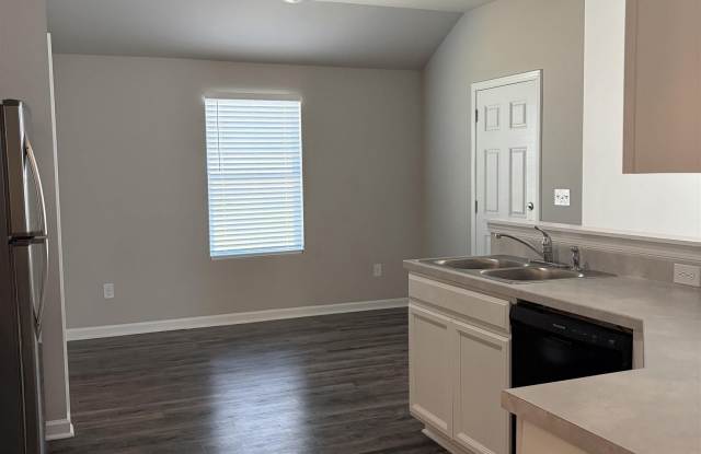 401 WOODLAND TRAIL Gallery 4