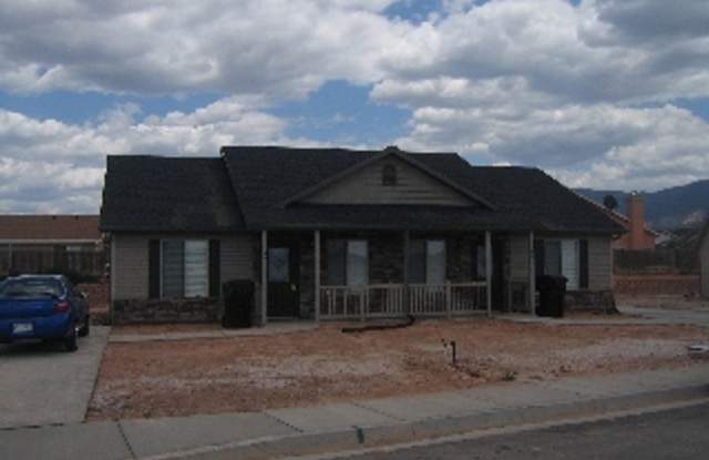 Cozy 2 bedroom Duplex Home photos photos