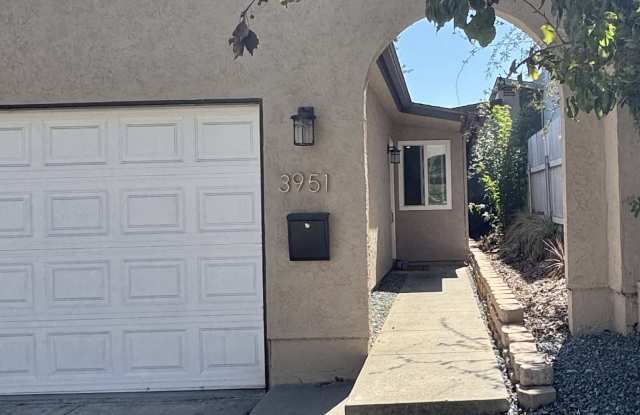 3951 Marvin Street photos photos