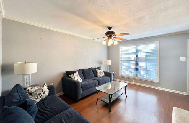 Two bedroom Lake Plaza Condo with Pool photos photos