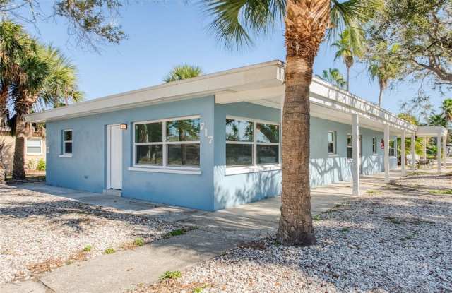 717 E GULF BOULEVARD photos photos