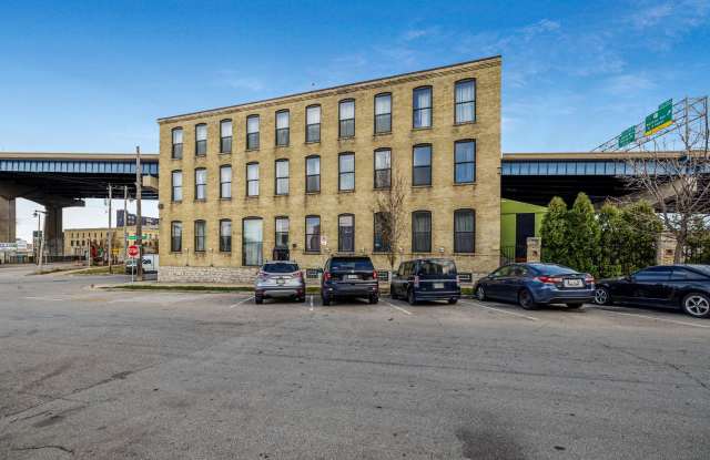 602 S 9th St - 602 South 9th Street, Milwaukee, WI 53204 602 S 9th St - 602 South 9th Street, Milwaukee, WI 53204