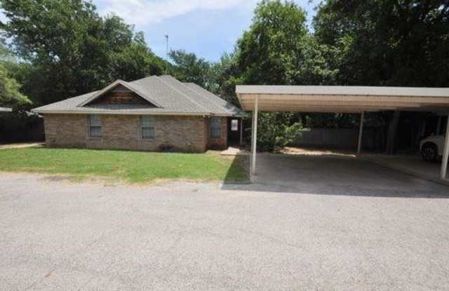 952 E 3rd Street E - 952 East 3rd Street, Parker County, TX 76086
