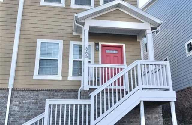 865  W North  ST - 865 West North Street, Fayetteville, AR 72701