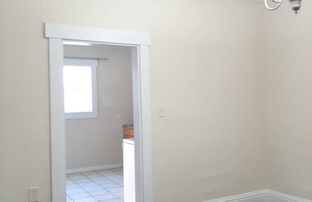 313 Lyndhurst Avenue Gallery 3