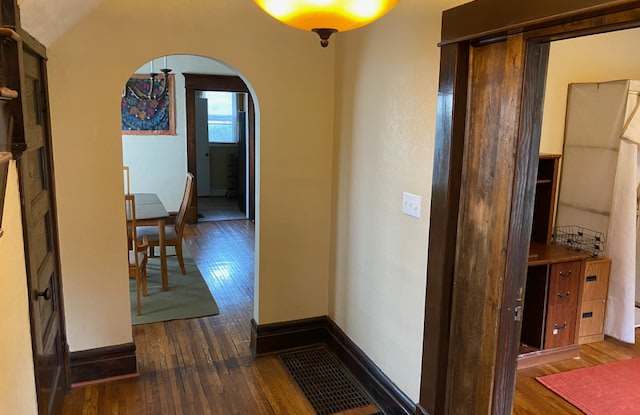 2262 Summit Street Gallery 3