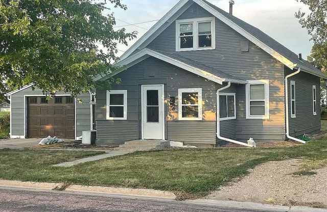 3 Bedroom 1 Bathroom with Garage photos photos