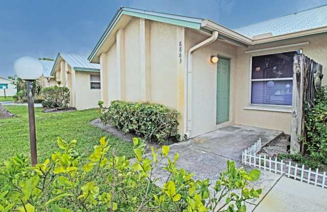 8883 SE Hobe Ridge Avenue SE photos photos