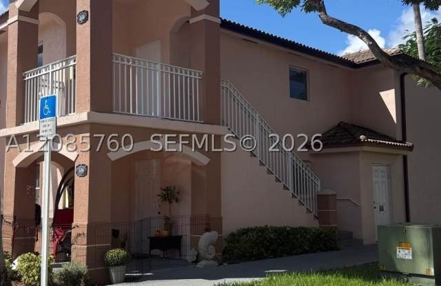 1251 SE 28th Ct Gallery 2