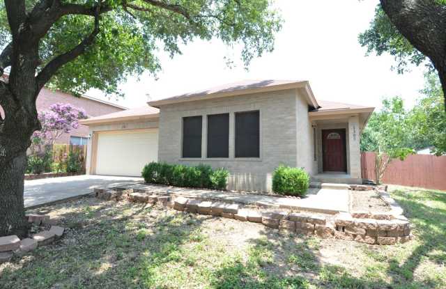 Available NOW! 4 bedrooms, one story, Great Location! Near I-35, Domain, Dell, Samsung. photos photos
