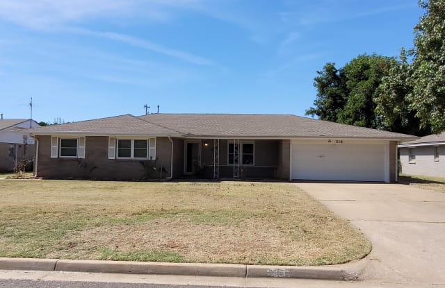 210 Kelly Drive - 210 Kelley Drive, Moore, OK 73160