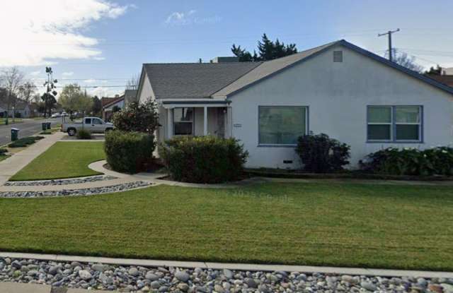 400 Eureka Ave photos photos