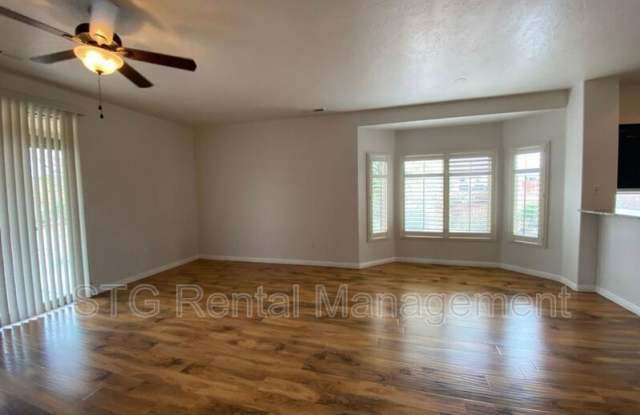 2428 N Expedition Lane Gallery 4