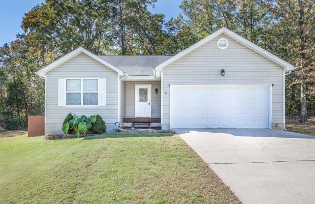 3 Bedroom Home in East Brainerd with a Fenced Backyard Gallery 1