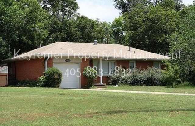 Renovated 3 Bedroom close to OU Campus!! LAWNCARE INCLUDED!! photos photos