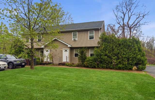 1181 Russell Rd photos photos