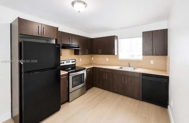 13 S Royal Poinciana Blvd photos photos
