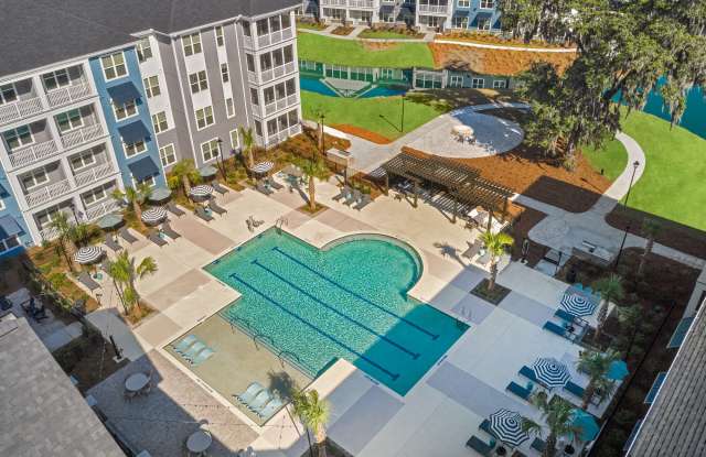 Populus Pooler photos photos