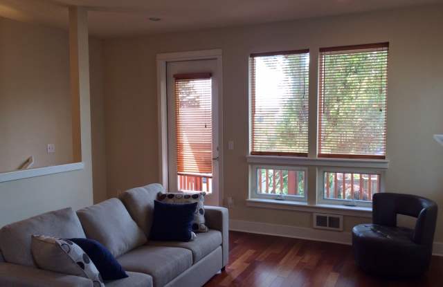 11707 Greenwood Avenue North Gallery 2