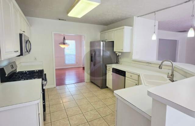 1972 Westover Ln Gallery 2