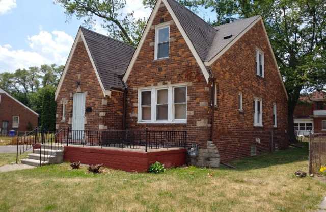 15703 Appoline Gallery 2