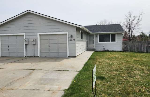 Nice 2 Bedroom with Garage. photos photos