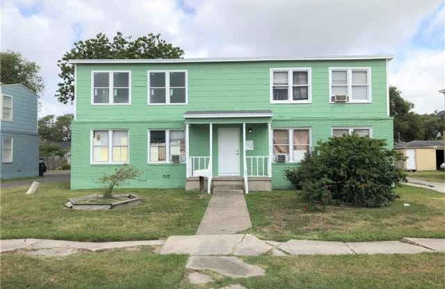 642 Robinson St - 642 Robinson St, Corpus Christi, TX 78404