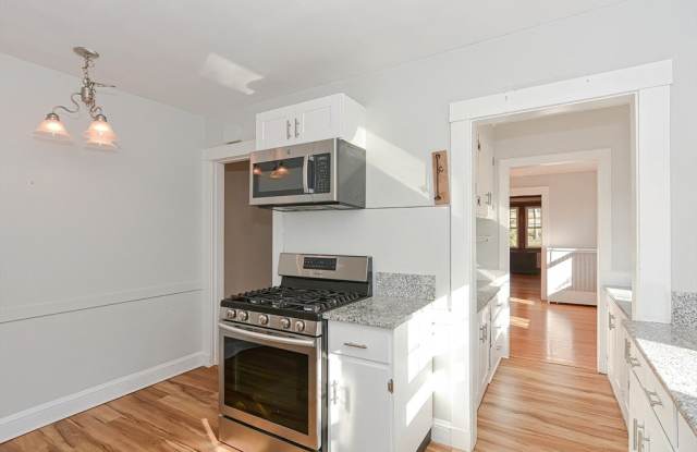 117 Beaumont Avenue - 117 Beaumont Avenue, Newton, MA 02460