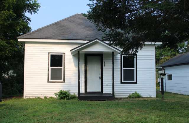 317 E 10th St S Ladysmith, WI 54848 photos photos