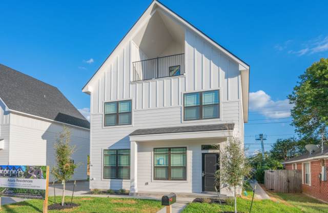 210 Richards Street - A Gallery 1