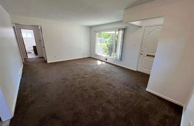 29636 Orangelawn Street Gallery 3