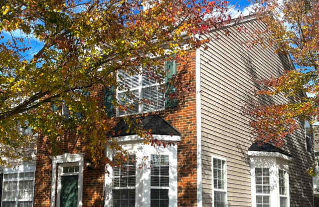 Newly Renovated 3 Bed, 2.5 bathroom Townhome photos photos