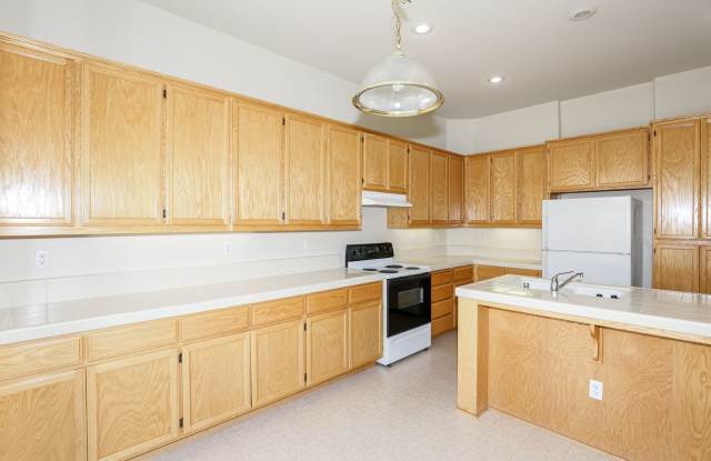 4 bedroom 2 bath House for RENT photos photos