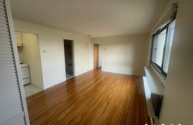 77 Trowbridge St. photos photos