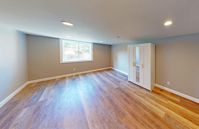 149 East Bridlespur DriveBEDROOM 1A - 617051https://livehomeroom.com/129 - 149 East Bridlespur Drive, Kansas City, MO 64114