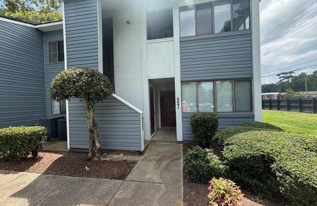 2 Bedroom, 2 Bath Condo in Virginia Beach Gallery 1